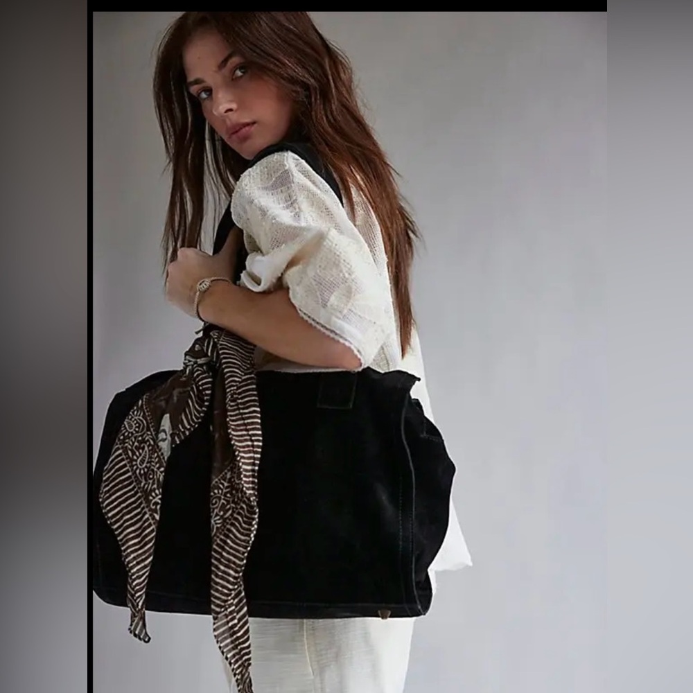 Salma Suede Tote Bag BLACK NWT ( Sold out in store)
